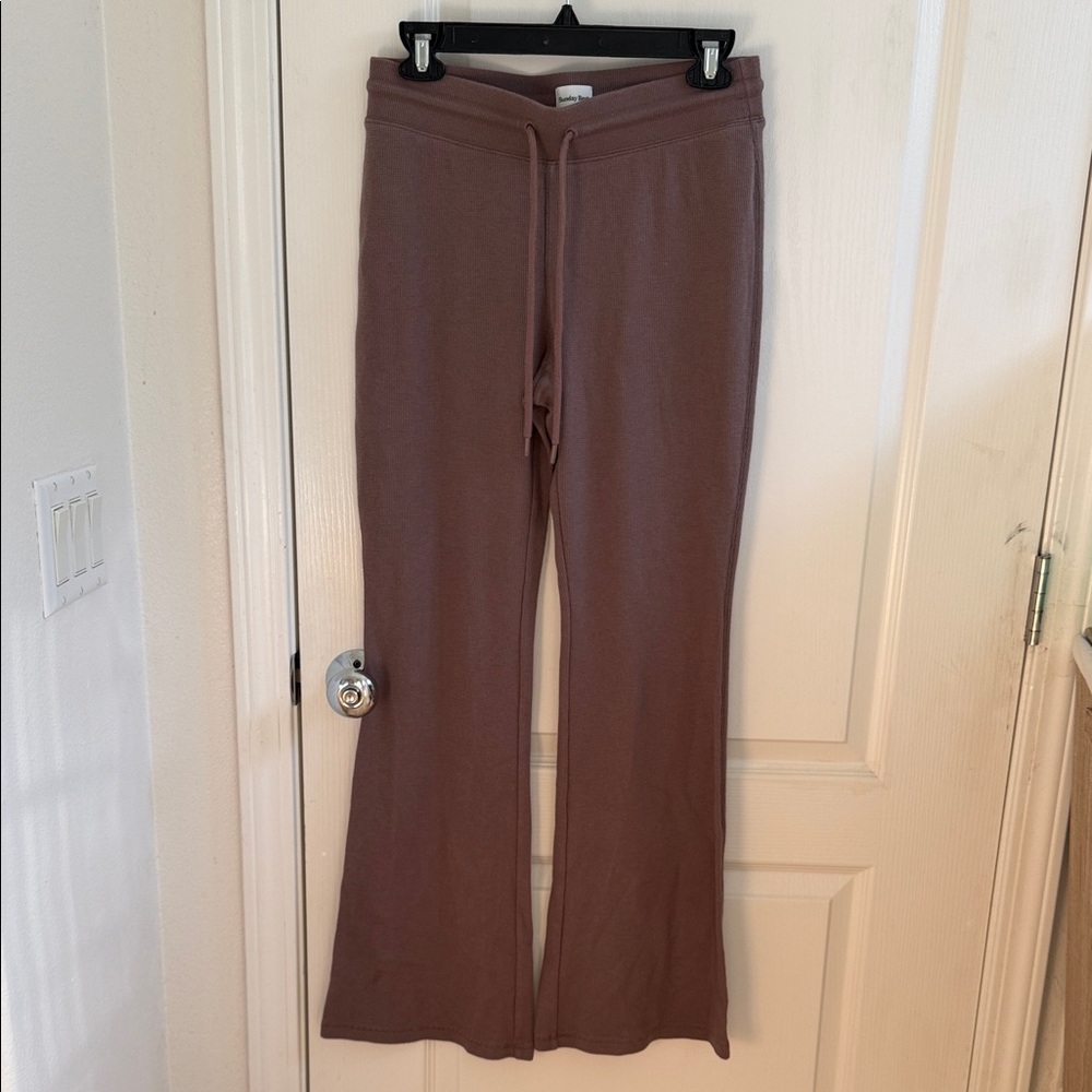 Sunday Best by Aritzia Mauve/ brown cotton-blend waffle-knit  flare leg Pants